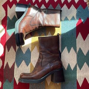 American Eagle Outfitters Chunky Y2K 90’s Boots.